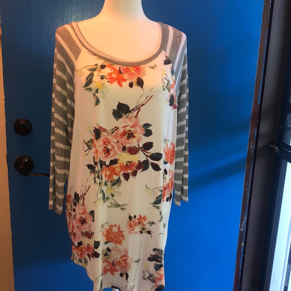 Women’s Boutique Floral Blouse Size 2x